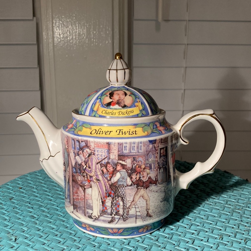 James Sadler & Sons Teapot Charles Dickens Oliver Twist Scene Dodger Classic